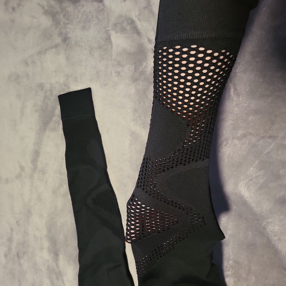 Fabletics leggings - Picture 3 of 5